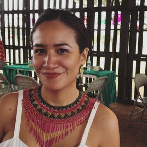 Meet your Posher, Gabriela